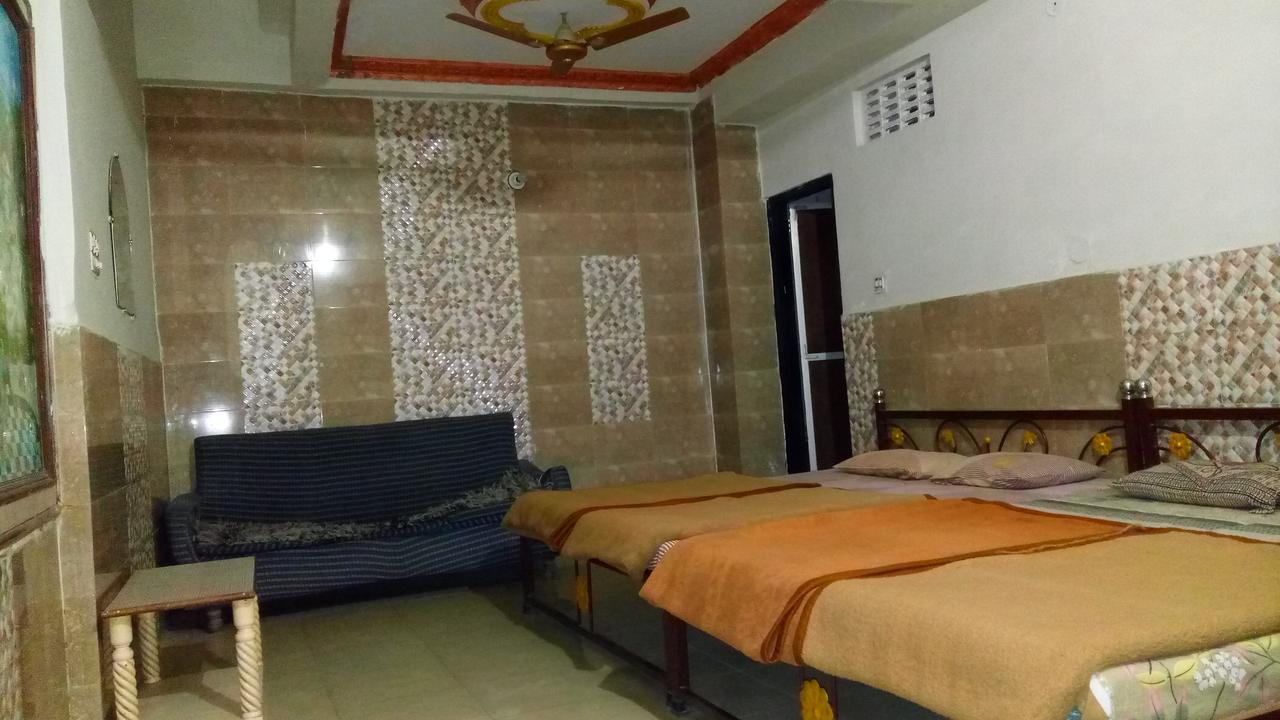 Chittorgarh Amber Plaza酒店 外观 照片